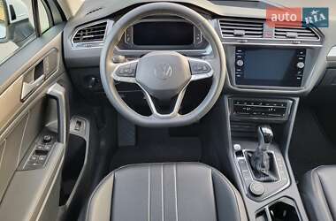 Позашляховик / Кросовер Volkswagen Tiguan 2022 в 