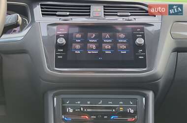 Позашляховик / Кросовер Volkswagen Tiguan 2022 в 
