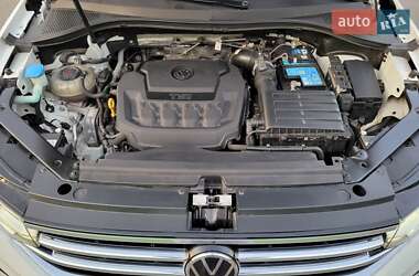 Позашляховик / Кросовер Volkswagen Tiguan 2022 в 