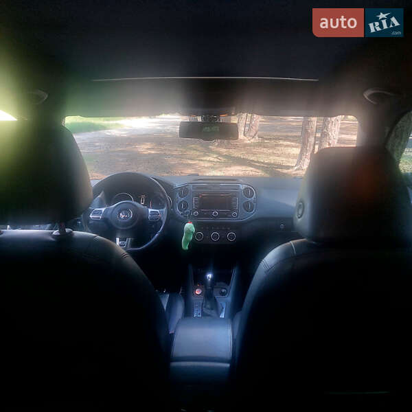Внедорожник / Кроссовер Volkswagen Tiguan 2013 в Сумах