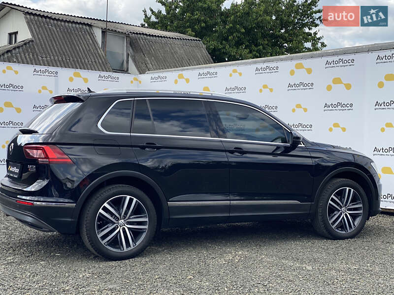 Внедорожник / Кроссовер Volkswagen Tiguan 2016 в Луцке