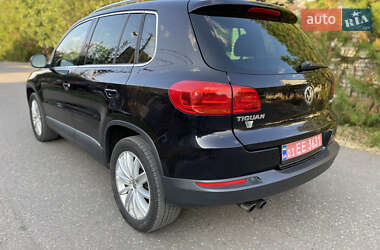 Внедорожник / Кроссовер Volkswagen Tiguan 2013 в 