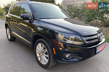 Внедорожник / Кроссовер Volkswagen Tiguan 2013 в 
