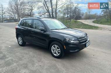 Позашляховик / Кросовер Volkswagen Tiguan 2016 в Києві