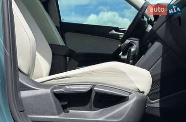 Внедорожник / Кроссовер Volkswagen Tiguan 2021 в 