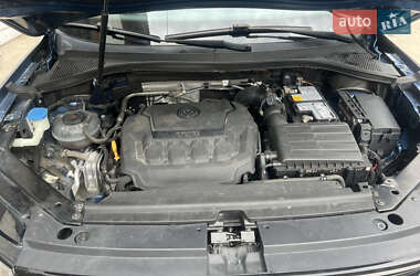 Внедорожник / Кроссовер Volkswagen Tiguan 2020 в 