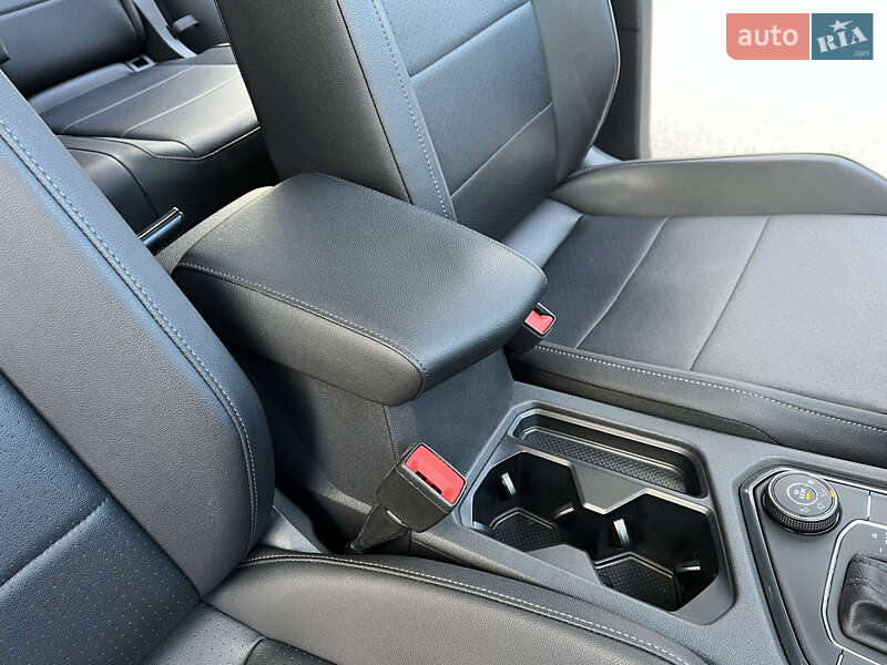Внедорожник / Кроссовер Volkswagen Tiguan 2019 в Киеве