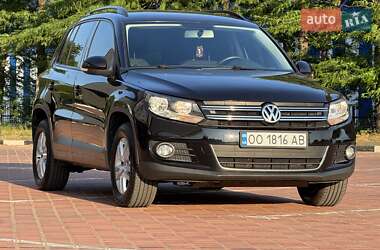 Внедорожник / Кроссовер Volkswagen Tiguan 2014 в 