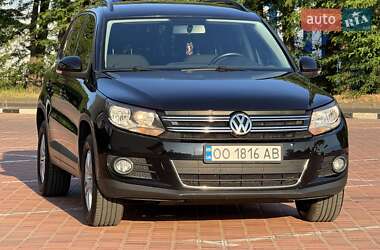 Внедорожник / Кроссовер Volkswagen Tiguan 2014 в 