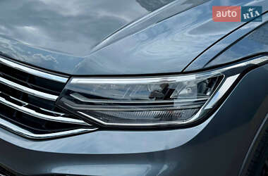 Внедорожник / Кроссовер Volkswagen Tiguan 2021 в 