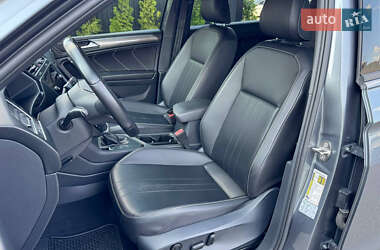 Внедорожник / Кроссовер Volkswagen Tiguan 2021 в 