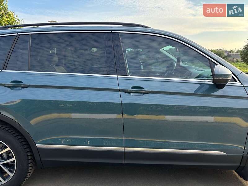 Внедорожник / Кроссовер Volkswagen Tiguan 2020 в Киеве