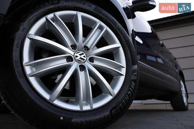 Внедорожник / Кроссовер Volkswagen Tiguan 2015 в Дрогобыче
