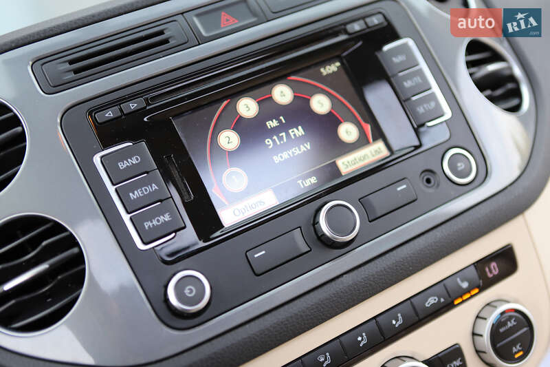 Внедорожник / Кроссовер Volkswagen Tiguan 2015 в Дрогобыче