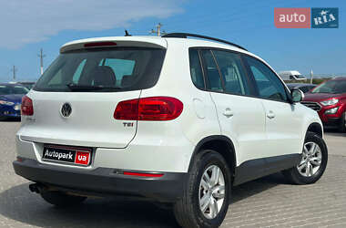 Внедорожник / Кроссовер Volkswagen Tiguan 2016 в 