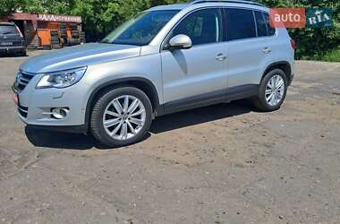Позашляховик / Кросовер Volkswagen Tiguan 2009 в Нововолинську