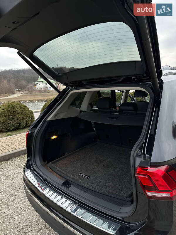 Внедорожник / Кроссовер Volkswagen Tiguan 2018 в Днепре