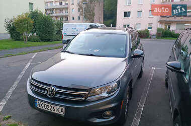 Позашляховик / Кросовер Volkswagen Tiguan 2016 в Харкові