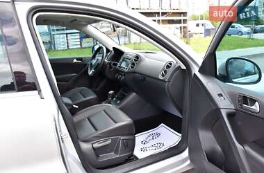 Внедорожник / Кроссовер Volkswagen Tiguan 2016 в 