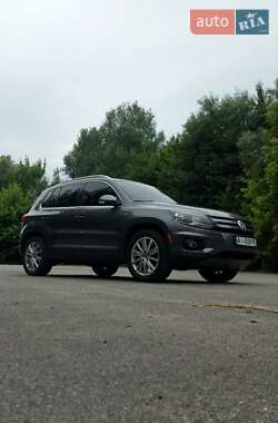 Внедорожник / Кроссовер Volkswagen Tiguan 2012 в Переяславе