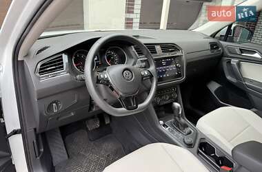 Внедорожник / Кроссовер Volkswagen Tiguan 2019 в 