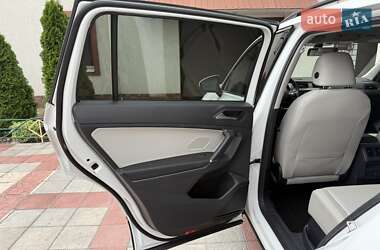 Внедорожник / Кроссовер Volkswagen Tiguan 2019 в 