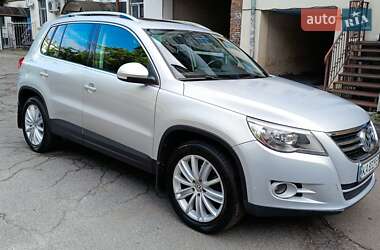 Позашляховик / Кросовер Volkswagen Tiguan 2010 в Києві