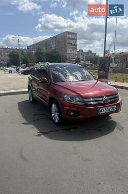 Позашляховик / Кросовер Volkswagen Tiguan 2011 в Харкові