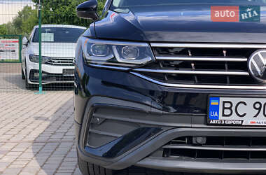 Позашляховик / Кросовер Volkswagen Tiguan 2022 в 