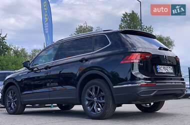 Позашляховик / Кросовер Volkswagen Tiguan 2022 в 