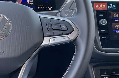Позашляховик / Кросовер Volkswagen Tiguan 2022 в 