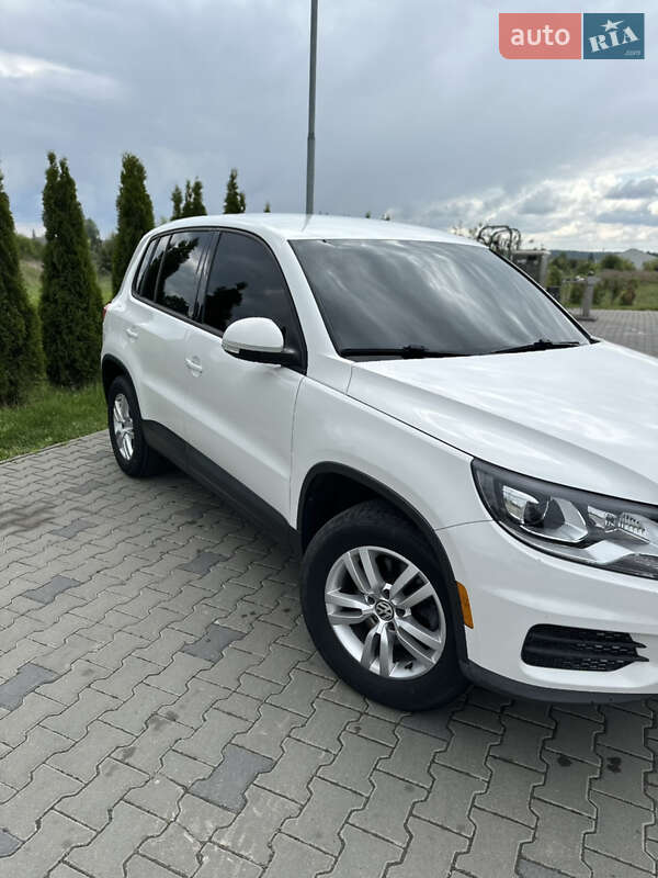 Внедорожник / Кроссовер Volkswagen Tiguan 2014 в Львове