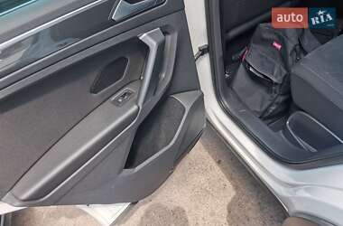 Позашляховик / Кросовер Volkswagen Tiguan 2019 в 