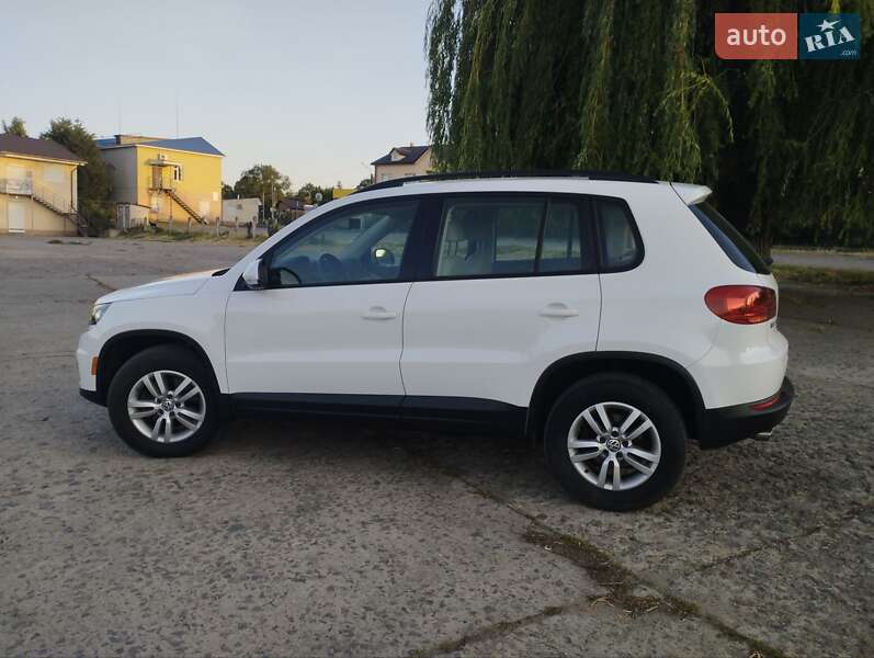 Внедорожник / Кроссовер Volkswagen Tiguan 2015 в Ладыжине