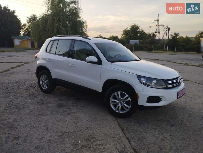 Внедорожник / Кроссовер Volkswagen Tiguan 2015 в Ладыжине