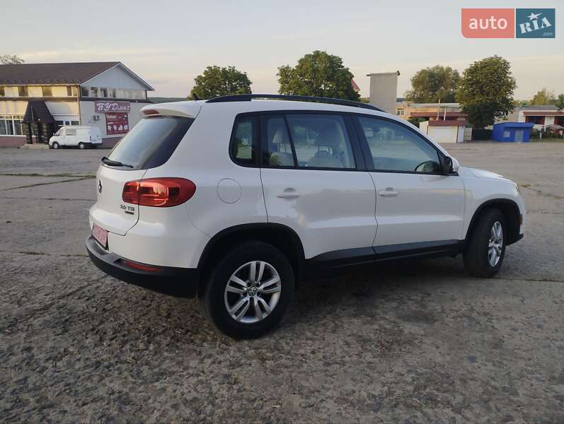 Внедорожник / Кроссовер Volkswagen Tiguan 2015 в Ладыжине