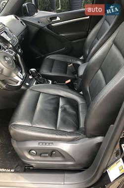 Внедорожник / Кроссовер Volkswagen Tiguan 2015 в 