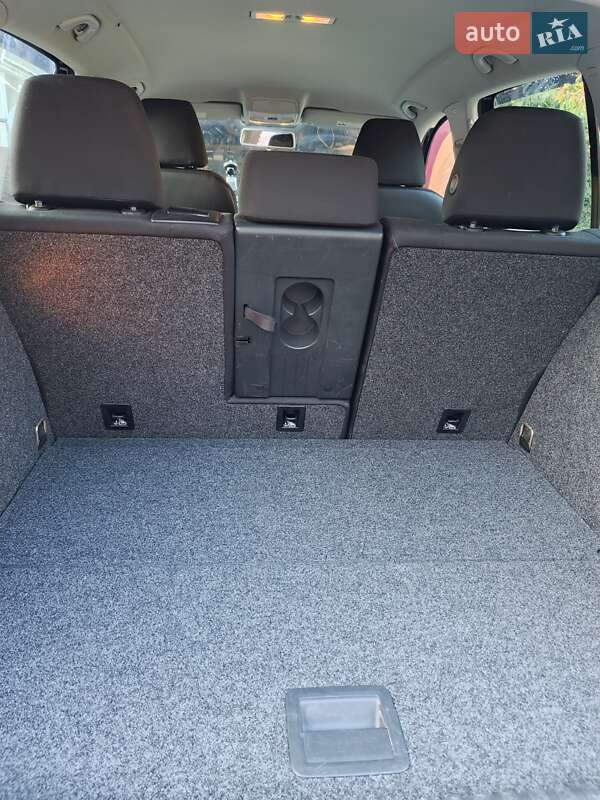 Внедорожник / Кроссовер Volkswagen Tiguan 2015 в Дунаевцах