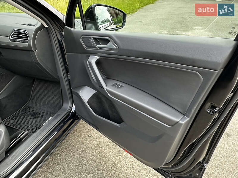 Внедорожник / Кроссовер Volkswagen Tiguan 2018 в Киеве