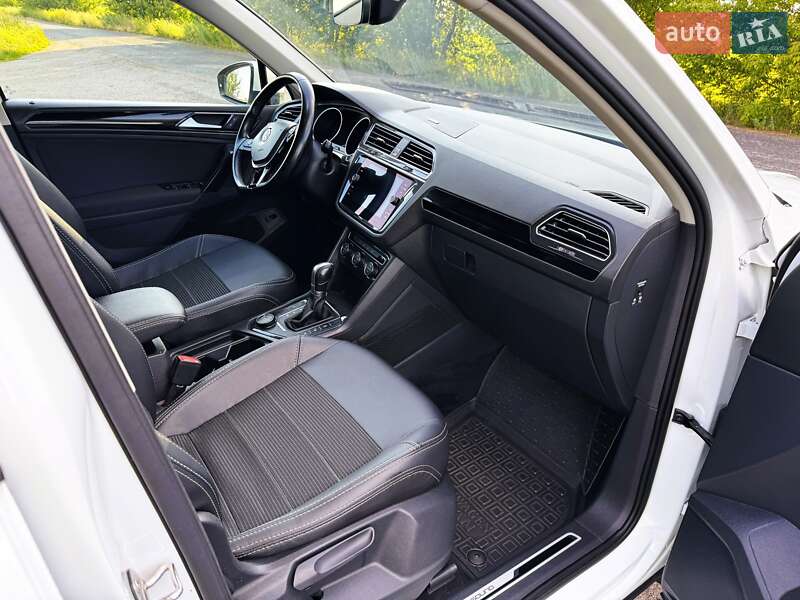 Внедорожник / Кроссовер Volkswagen Tiguan 2017 в Лубнах фото 17 Внедорожник / Кроссовер Volkswagen Tiguan 2017 в Лубнах