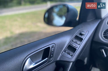 Внедорожник / Кроссовер Volkswagen Tiguan 2017 в 