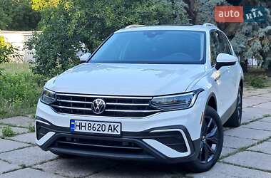 Внедорожник / Кроссовер Volkswagen Tiguan 2022 в Одессе