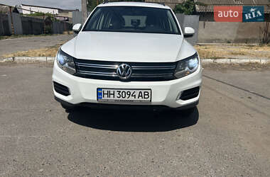 Позашляховик / Кросовер Volkswagen Tiguan 2017 в Одесі