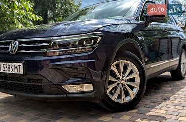 Позашляховик / Кросовер Volkswagen Tiguan 2017 в Сквирі