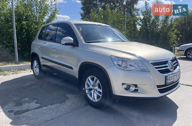 Внедорожник / Кроссовер Volkswagen Tiguan 2010 в 