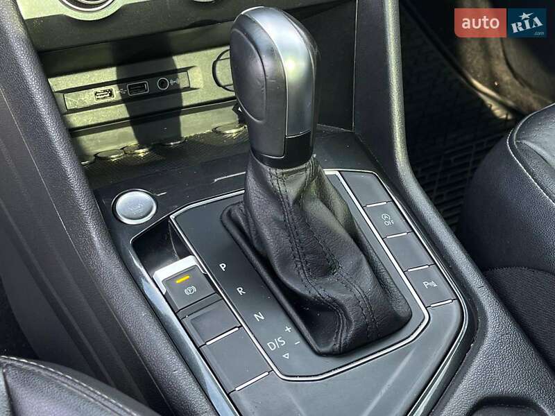 Позашляховик / Кросовер Volkswagen Tiguan 2018 в Львові
