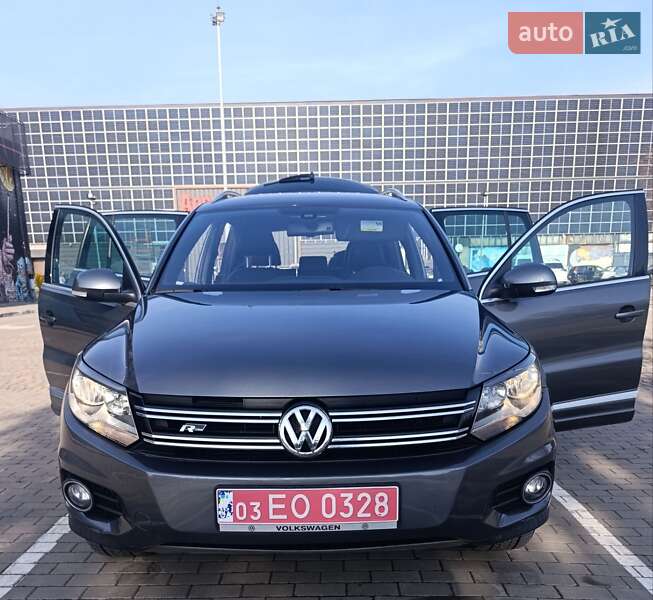 Внедорожник / Кроссовер Volkswagen Tiguan 2016 в Луцке