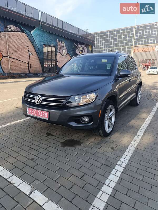 Внедорожник / Кроссовер Volkswagen Tiguan 2016 в Луцке