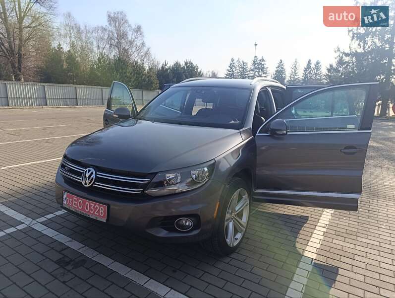 Внедорожник / Кроссовер Volkswagen Tiguan 2016 в Луцке