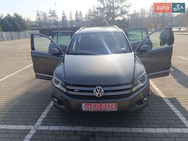 Внедорожник / Кроссовер Volkswagen Tiguan 2016 в Луцке